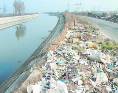 gunoi spre Autostrada Soarelui