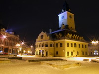 Piata Sfatului Brasov noaptea