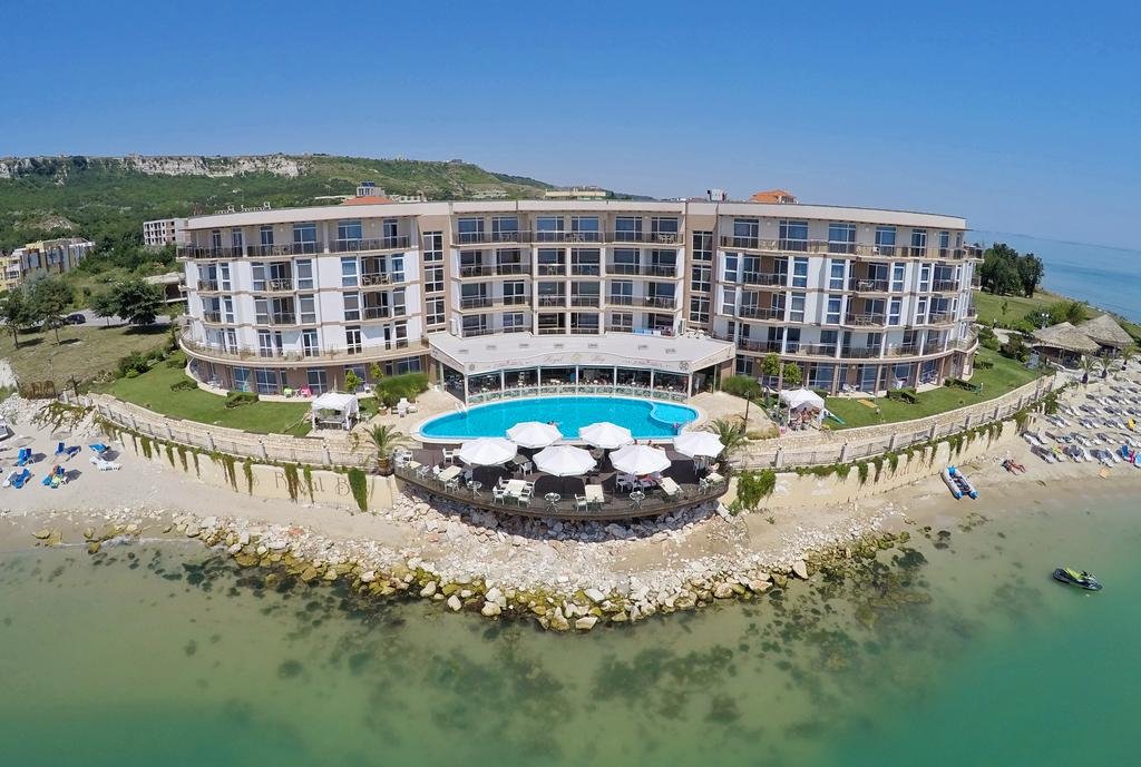 Hotel ROYAL BAY Kavarna